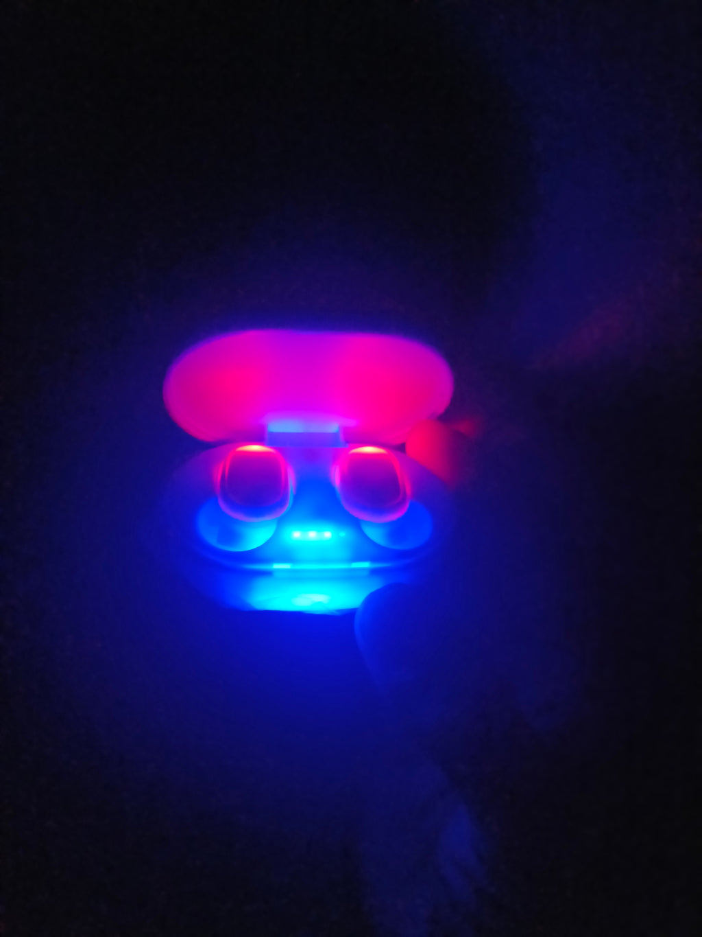 A6S true Wireless Headset. noise cancelling headphones. Battery life 5 hours. High Sound quality.